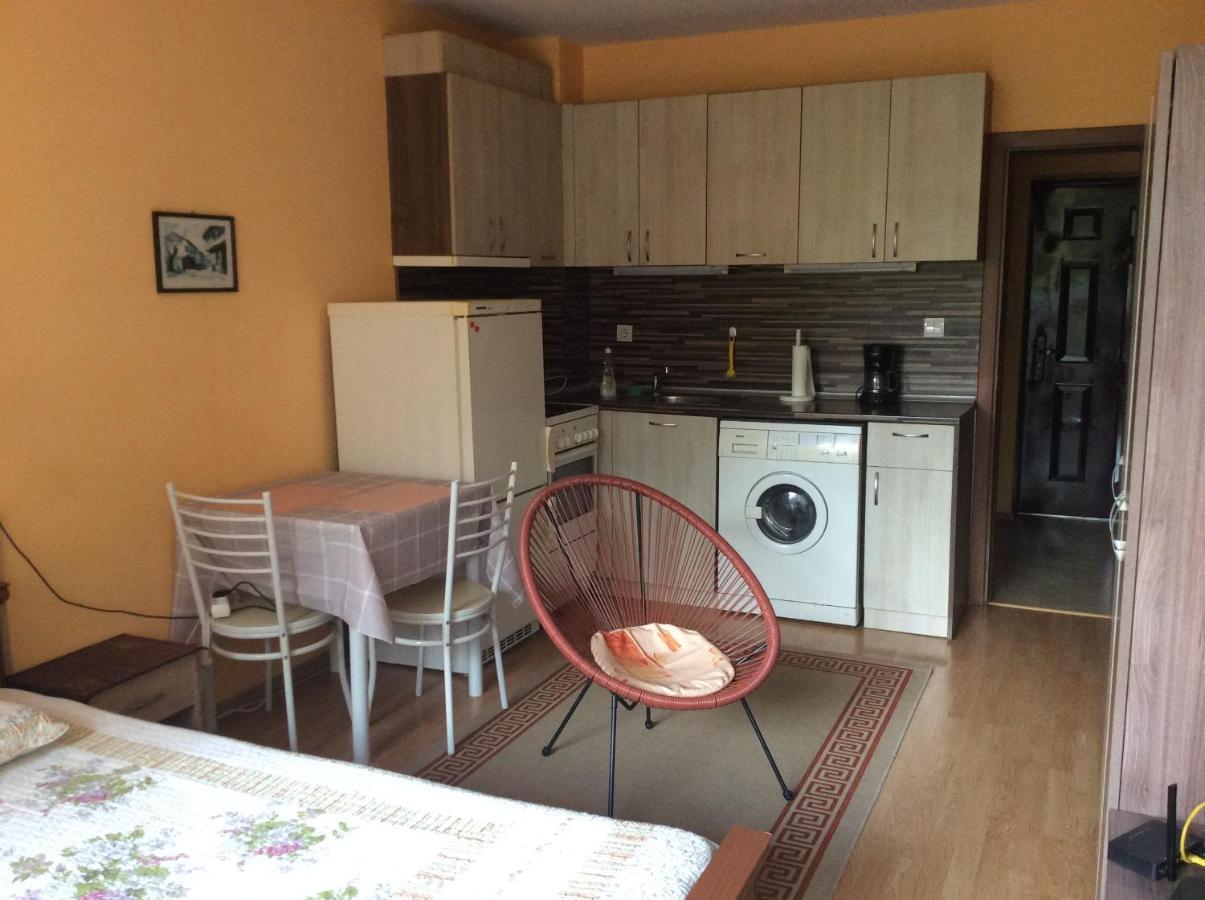 Marina Studio Burgas City Exterior foto